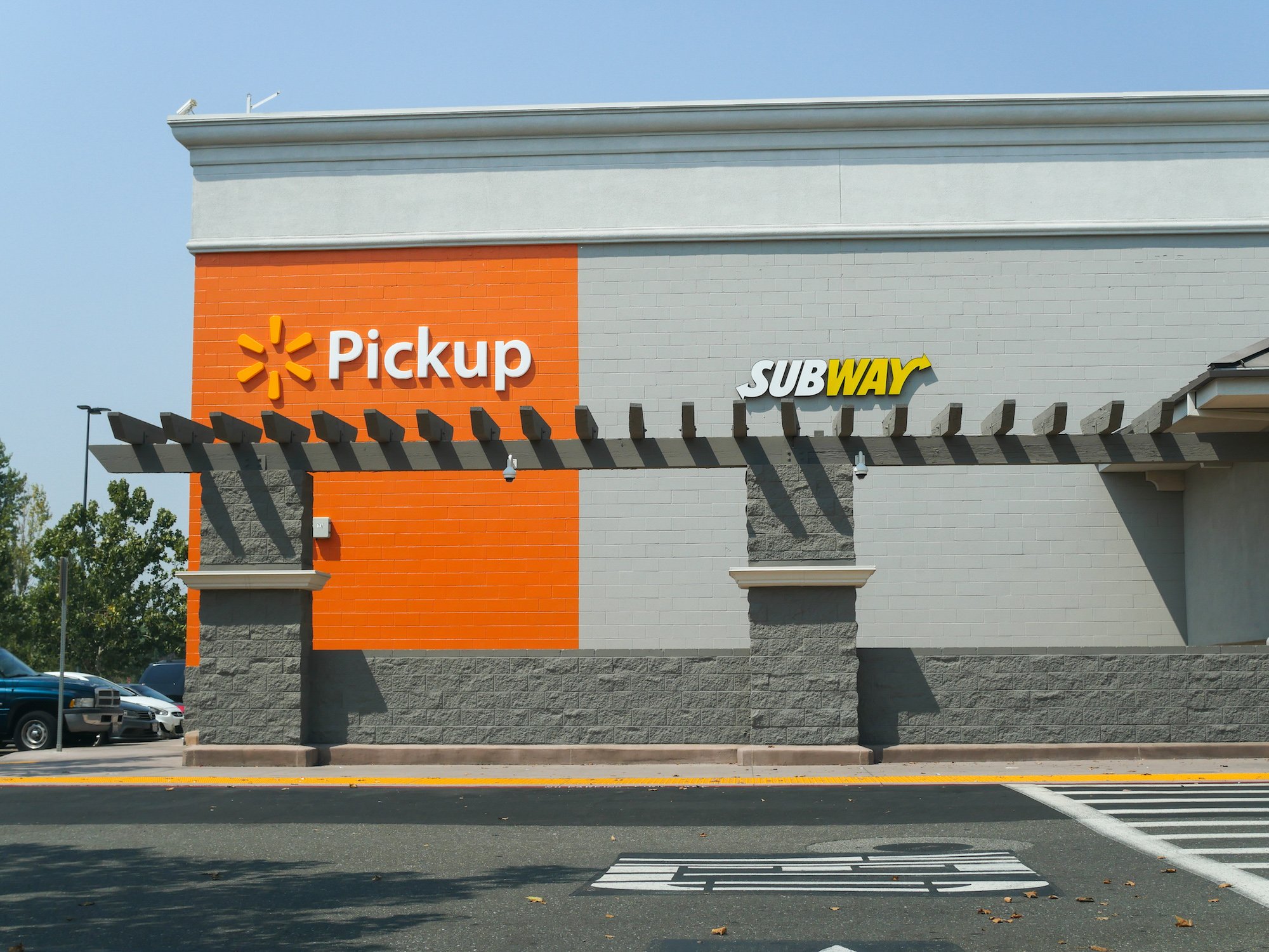 amazon whole foods curbside online delivery pickup service sacramento 17