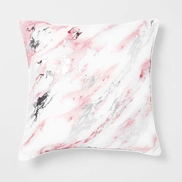 Back to school, dorm accessories | Shopify Retail blog