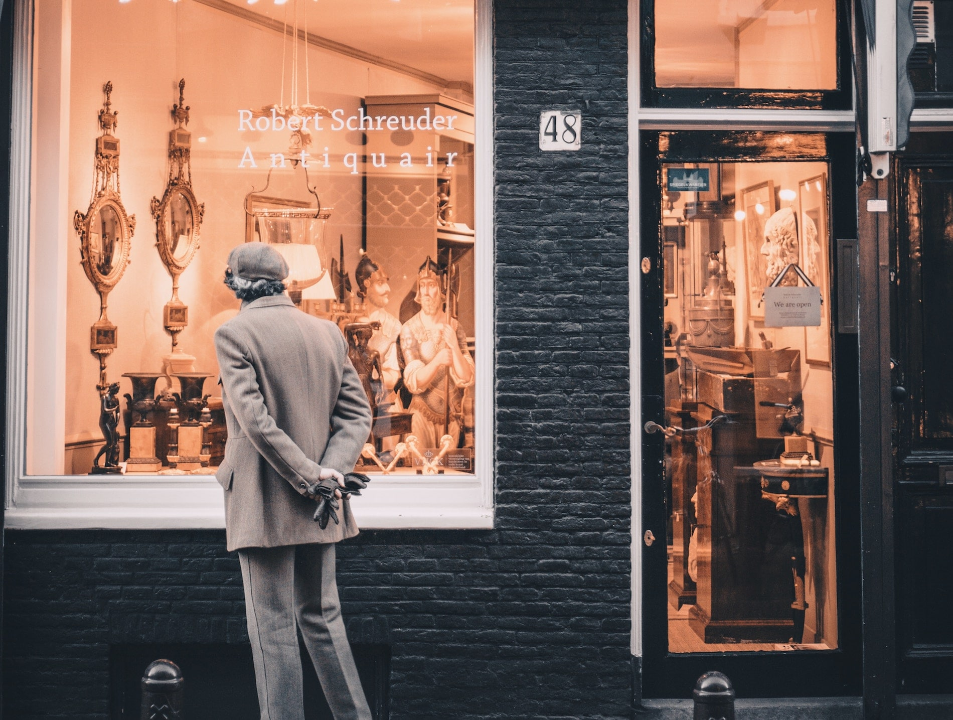 Customer Loyalty: How to Encourage and Grow Repeat Business