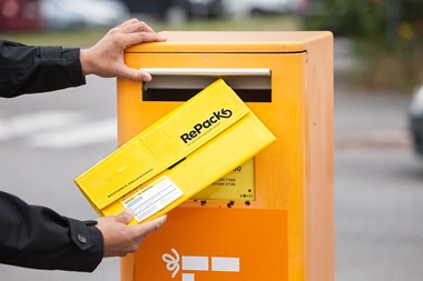 Better bags: fashion wakes up to eco-friendly packaging – Drapers