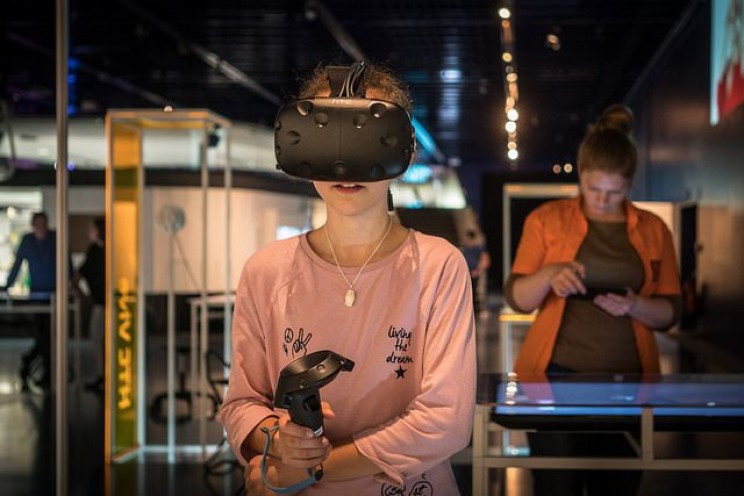 9 Powerful Real-World Applications Of Augmented Reality (AR) Today – Interesting Engineering