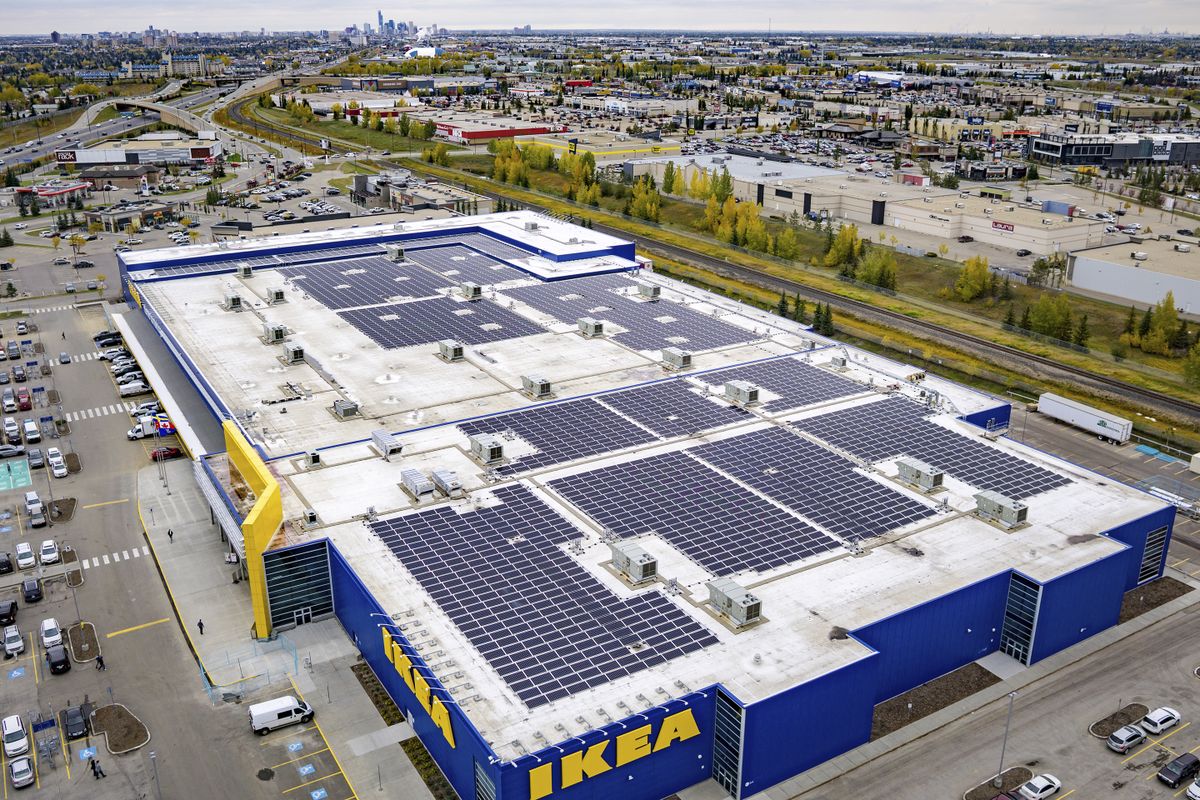 Retailers go green, from the roof on down – The Globe and Mail