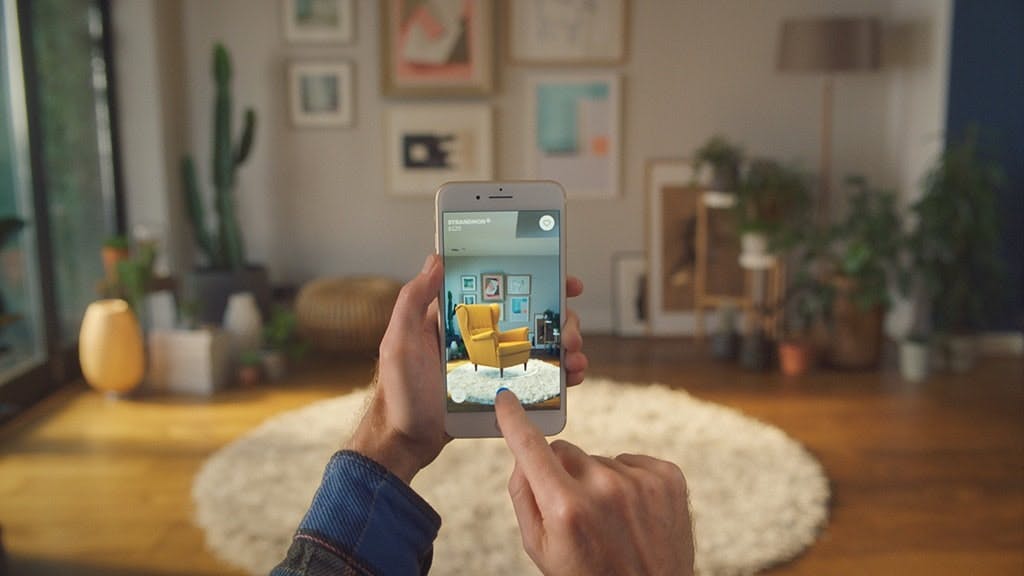 Why AR Apps Still Have a Long Way to Go Before a Fully Virtual Experience – Inverse