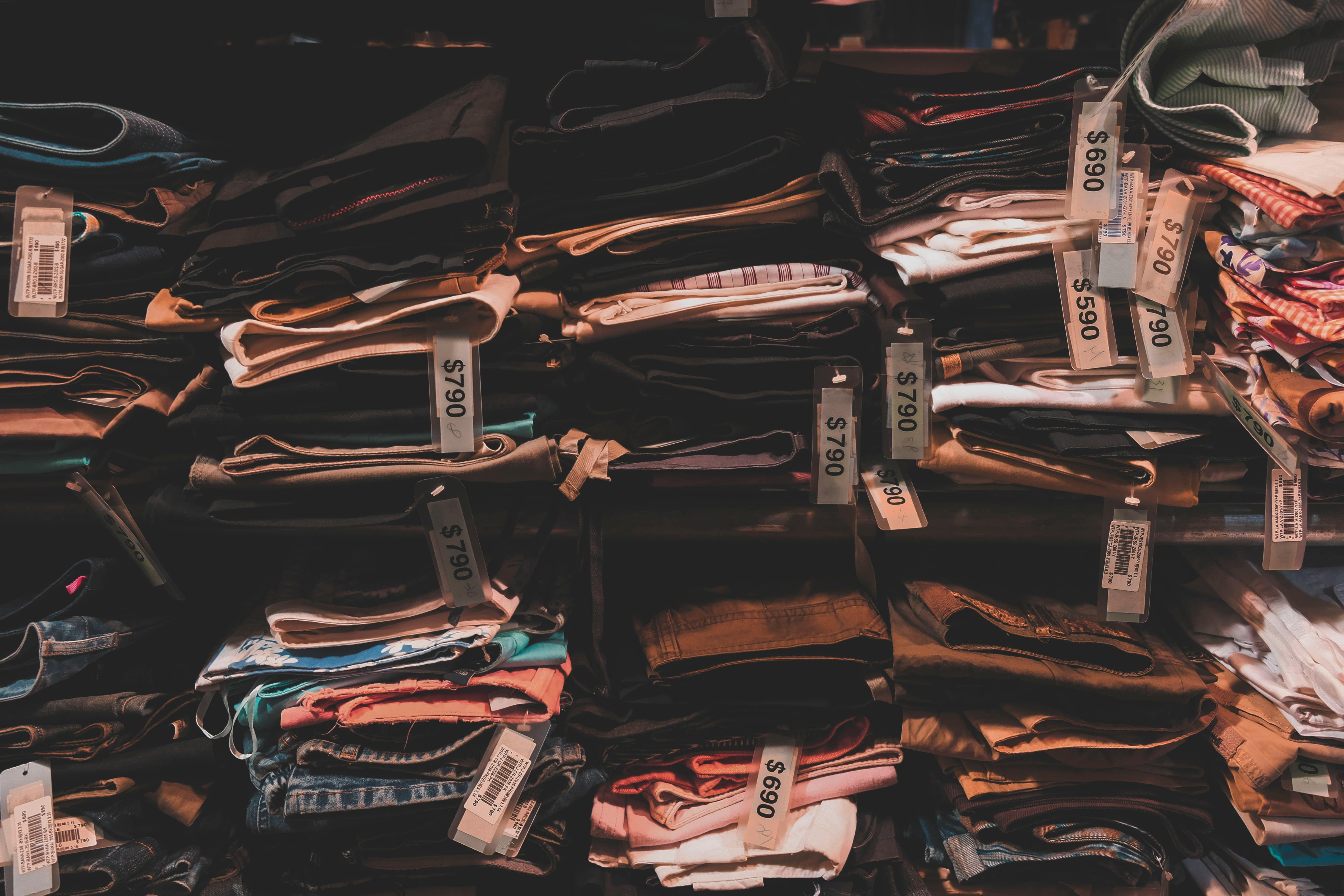 How to determine the right pricing strategy for your eCommerce business