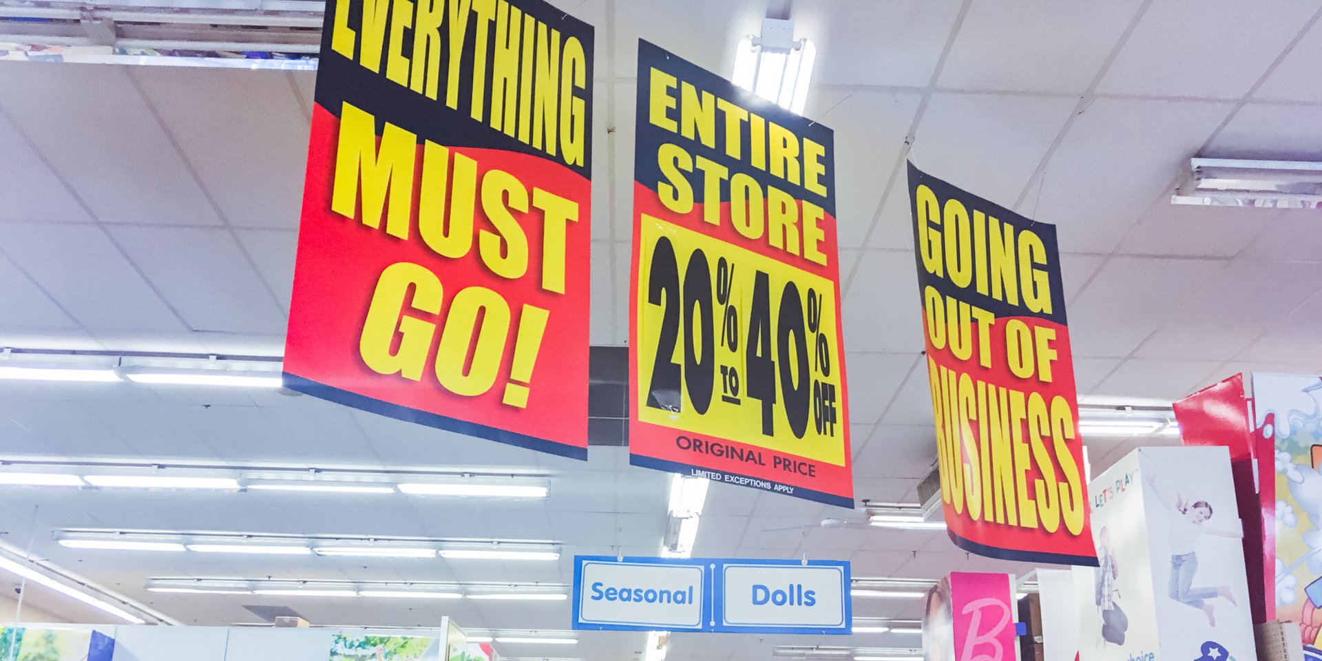 2018 was a rough year for many retailers. Here are the messiest stores we visited this year.