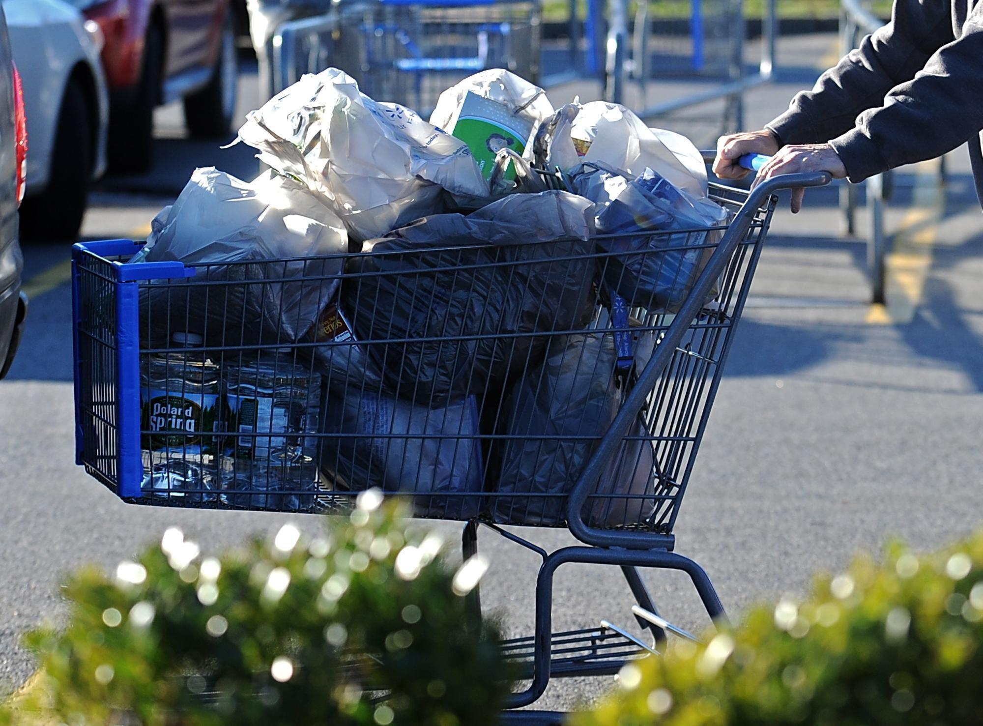 Framingham panel will study charging fees for bags – MetroWest Daily News