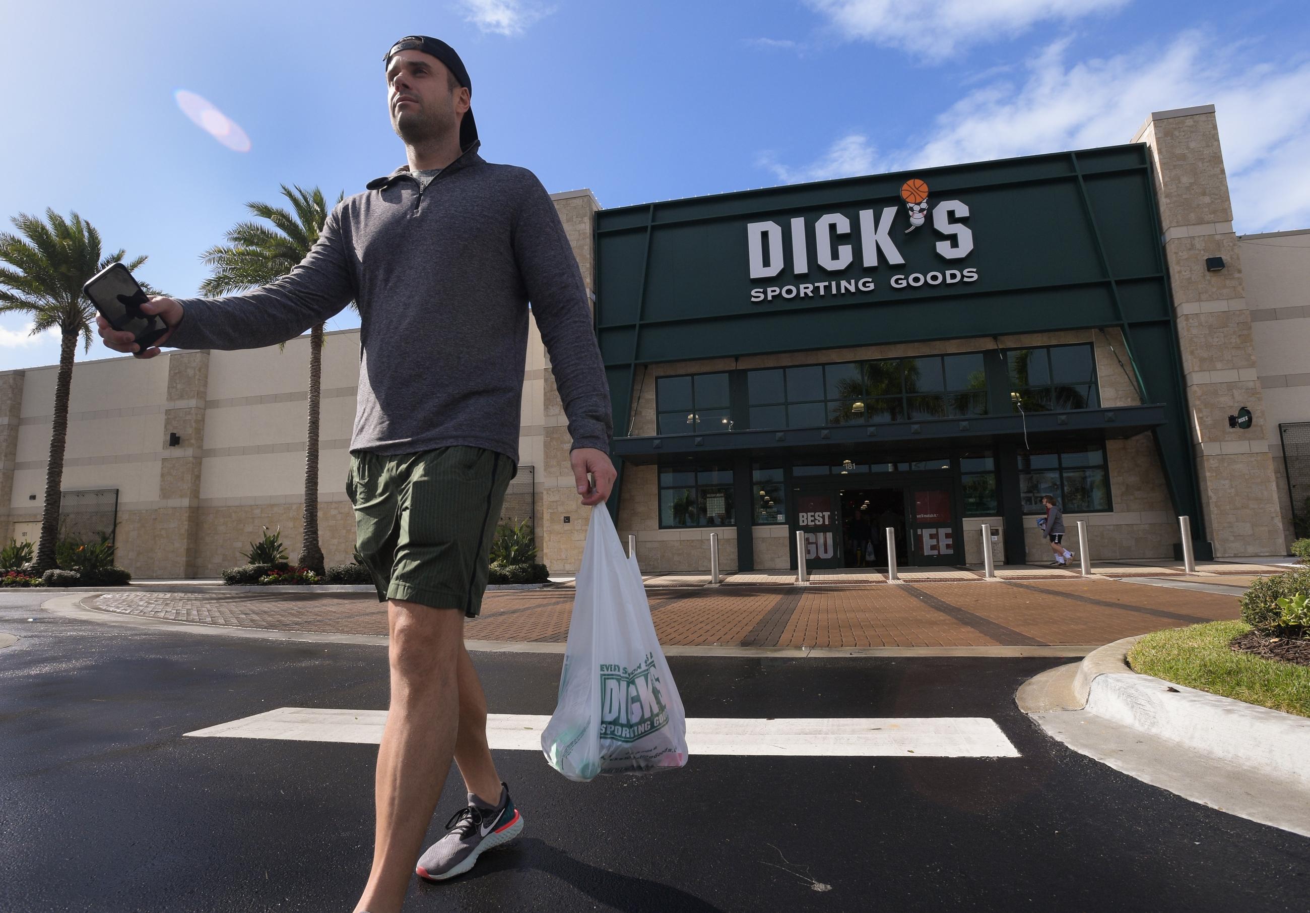 Holiday sales hold strong – Sarasota Herald-Tribune