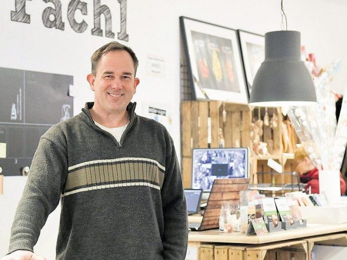 Hamburg: A buying house out of boxes: He is the specialist for gifts – The Dickinson Daily News