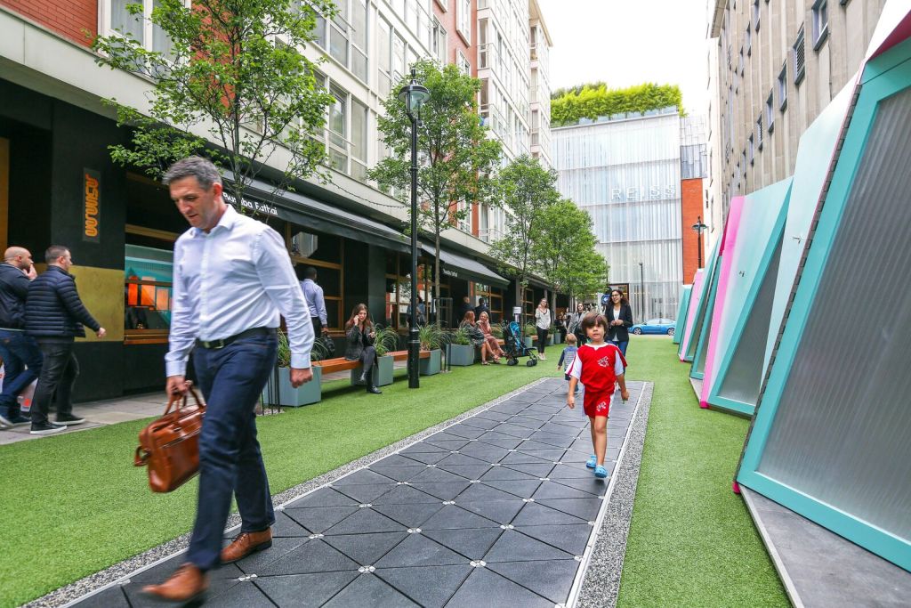 The Technology Turning Customer Footsteps into Rewards for Retailers – Footwear News