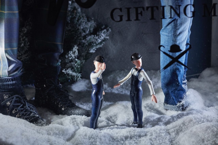 ‘Hackett’s Wonderful Gifting Machine’