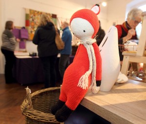 Festive Shopping Trends Identified in PWC Survey – Munster Express