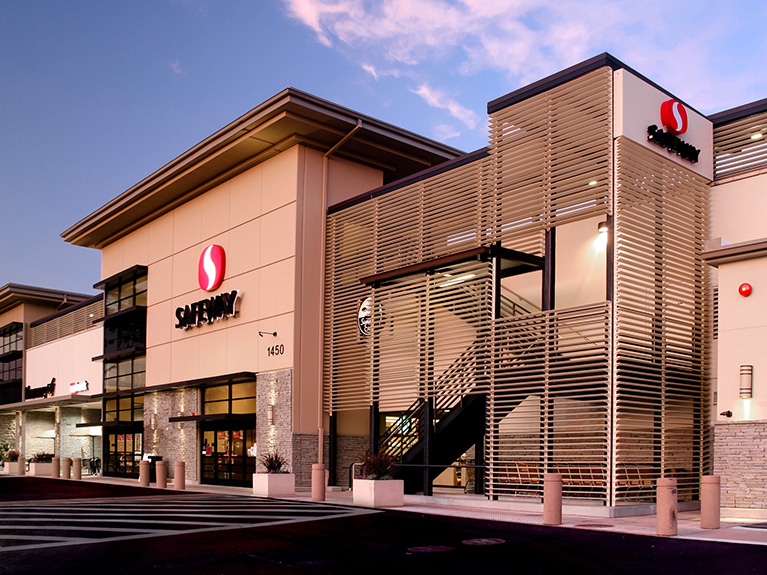 Albertsons unveils ‘first-of-its-kind’  AI-powered medical clinic in its Safeway unit
