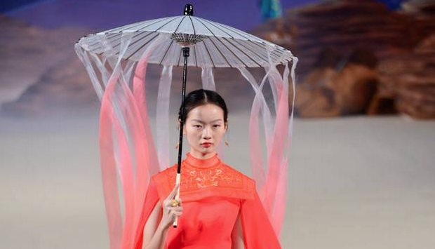 Bairbre Power: Being a fashion consumer in 2019 will take us on a wider journey – examining our attitude to fast, disposable fashion – Independent.ie