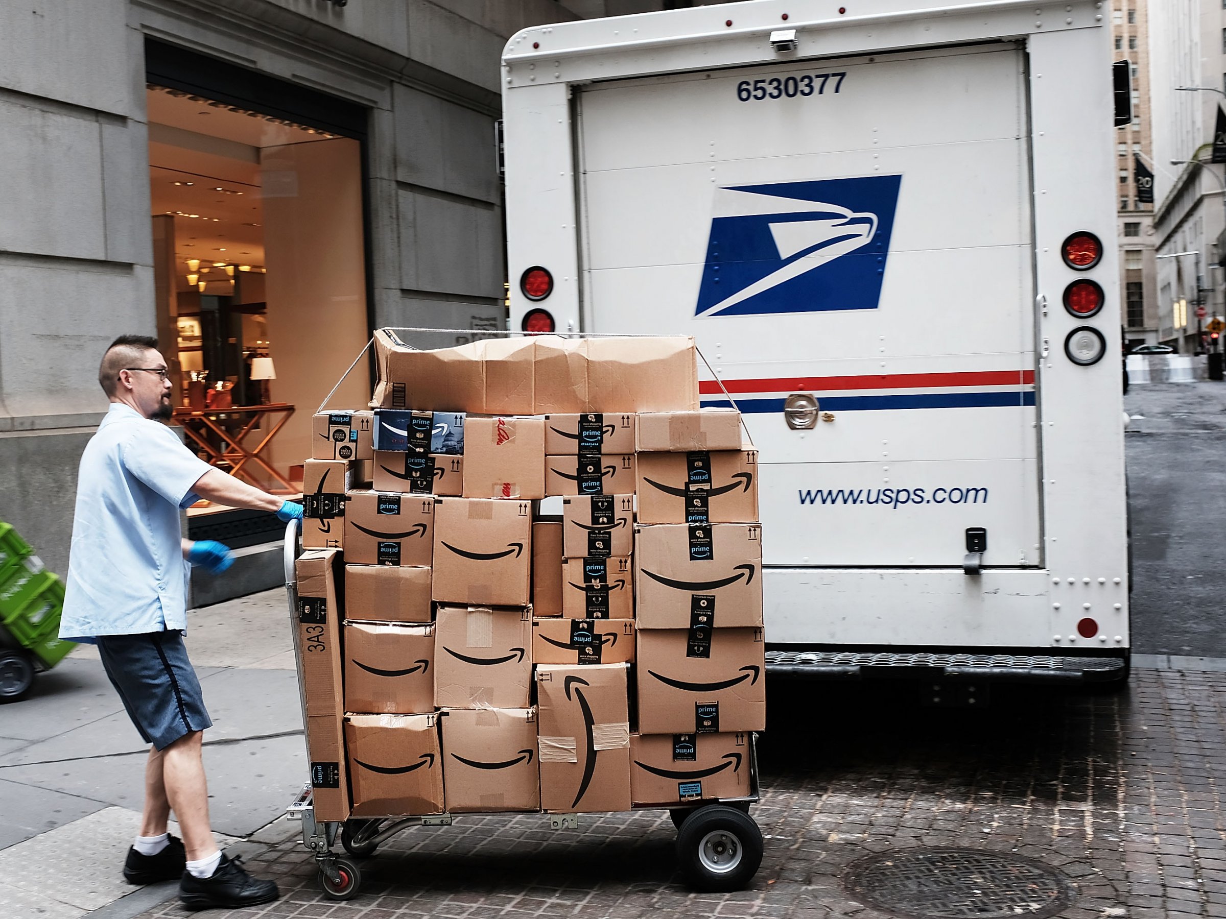 Amazon and Walmart are set to become a 'retail duopoly' (WMT, AMZN)