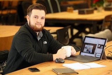 Young Entrepreneur sets Sights on Virtual Reality Business Success – Business News Wales