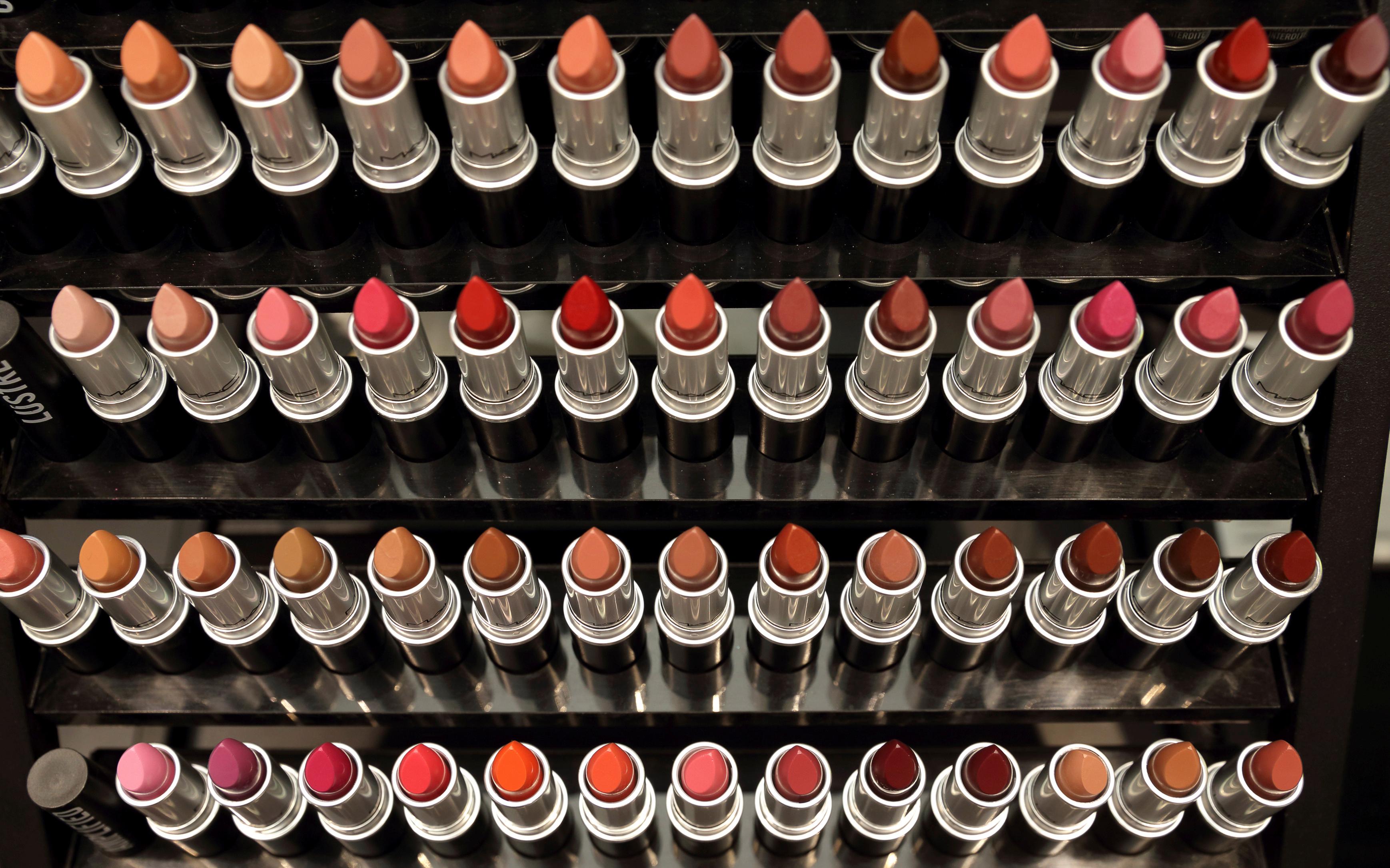 Amazon wants to take on beauty stores despite a huge disadvantage – Quartz