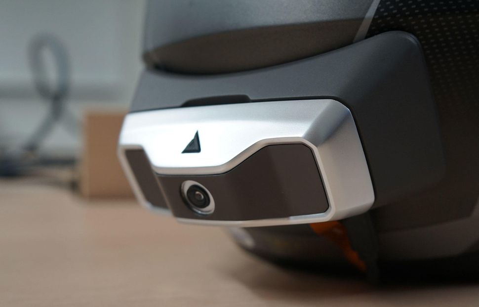 CES 2019: Argon Transform makes any bike helmet smart without a fuss – CNET