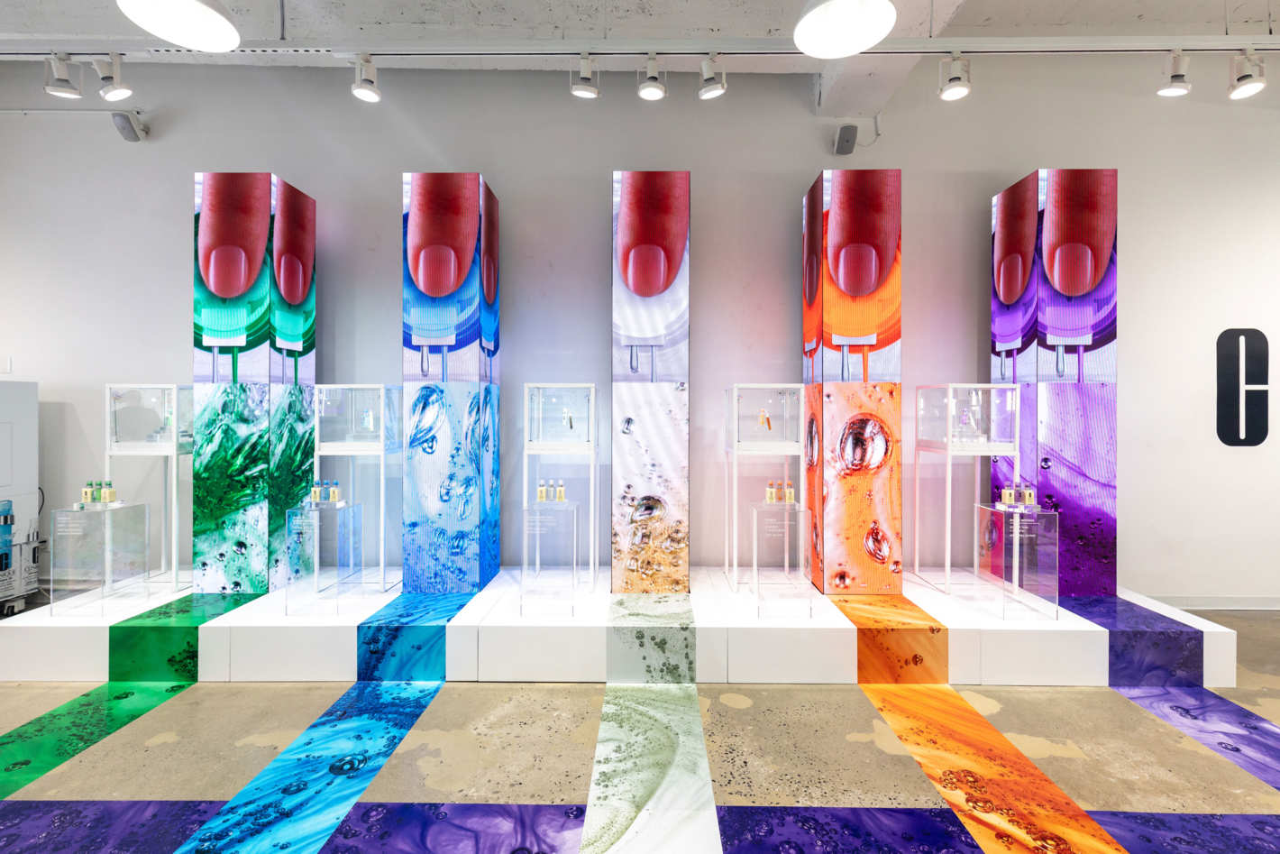 Clinique Opens a Virtual Reality Infused Pop Up