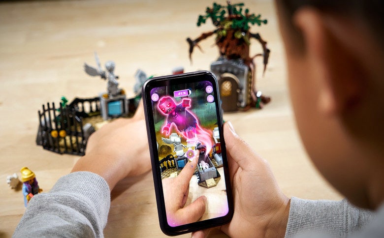 Lego adds spooky augmented reality ghosts to new playsets – Cult of Mac