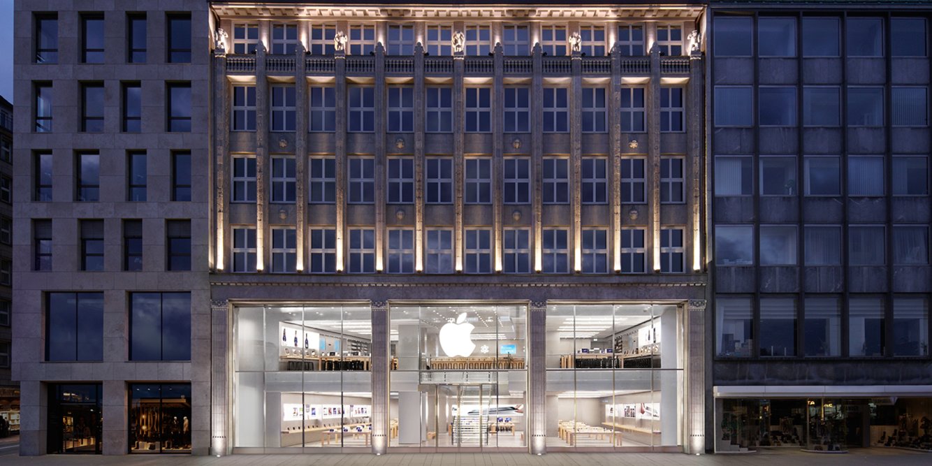 The 50 most beautiful Apple stores outside the United States (AAPL)