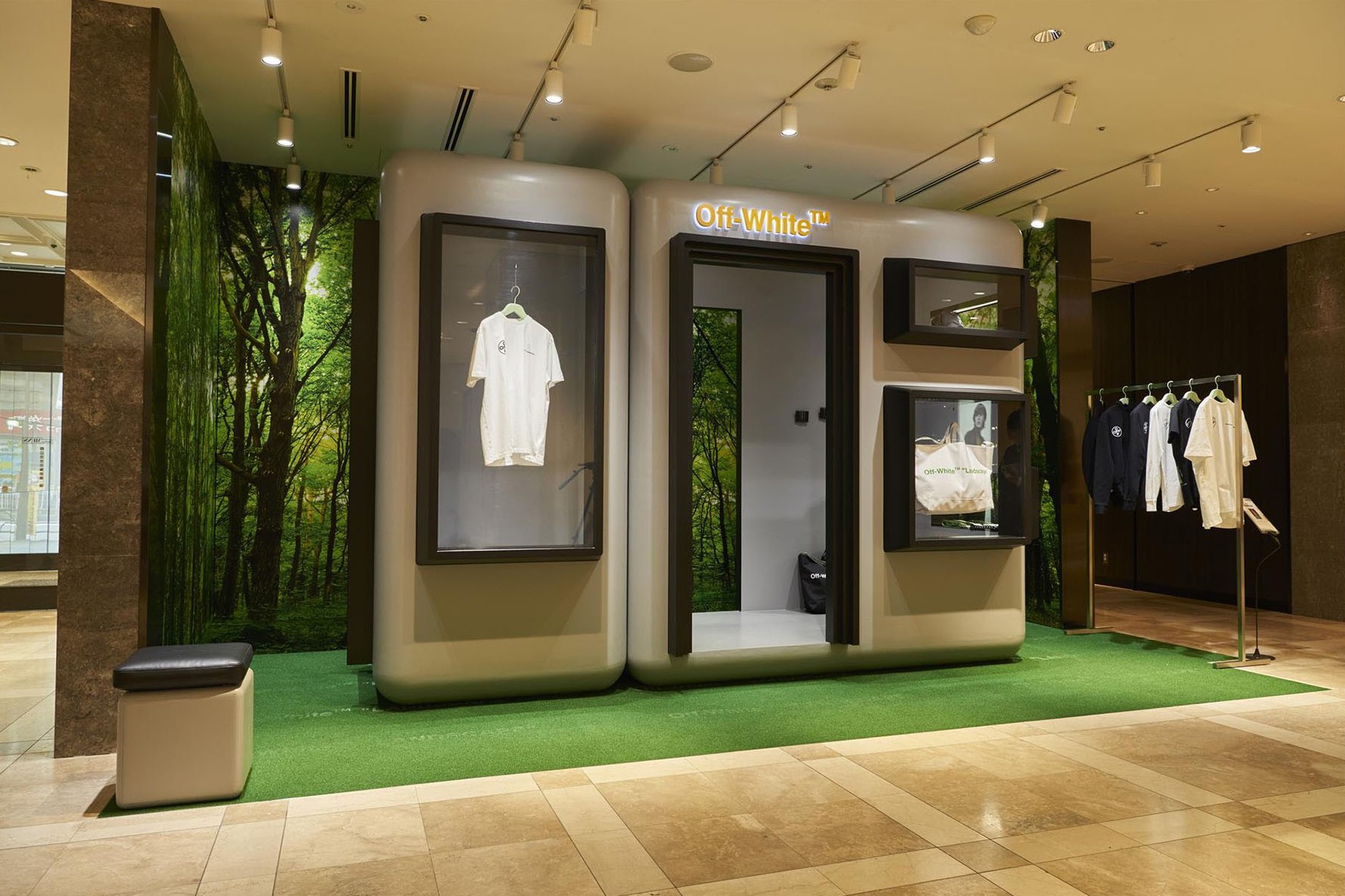 Off-white “LANDSCAPE” Pop-Up at men’s department store in Tokyo