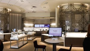 Jewelry store transforms customer experience with AR digital signage – Retail Customer Experience