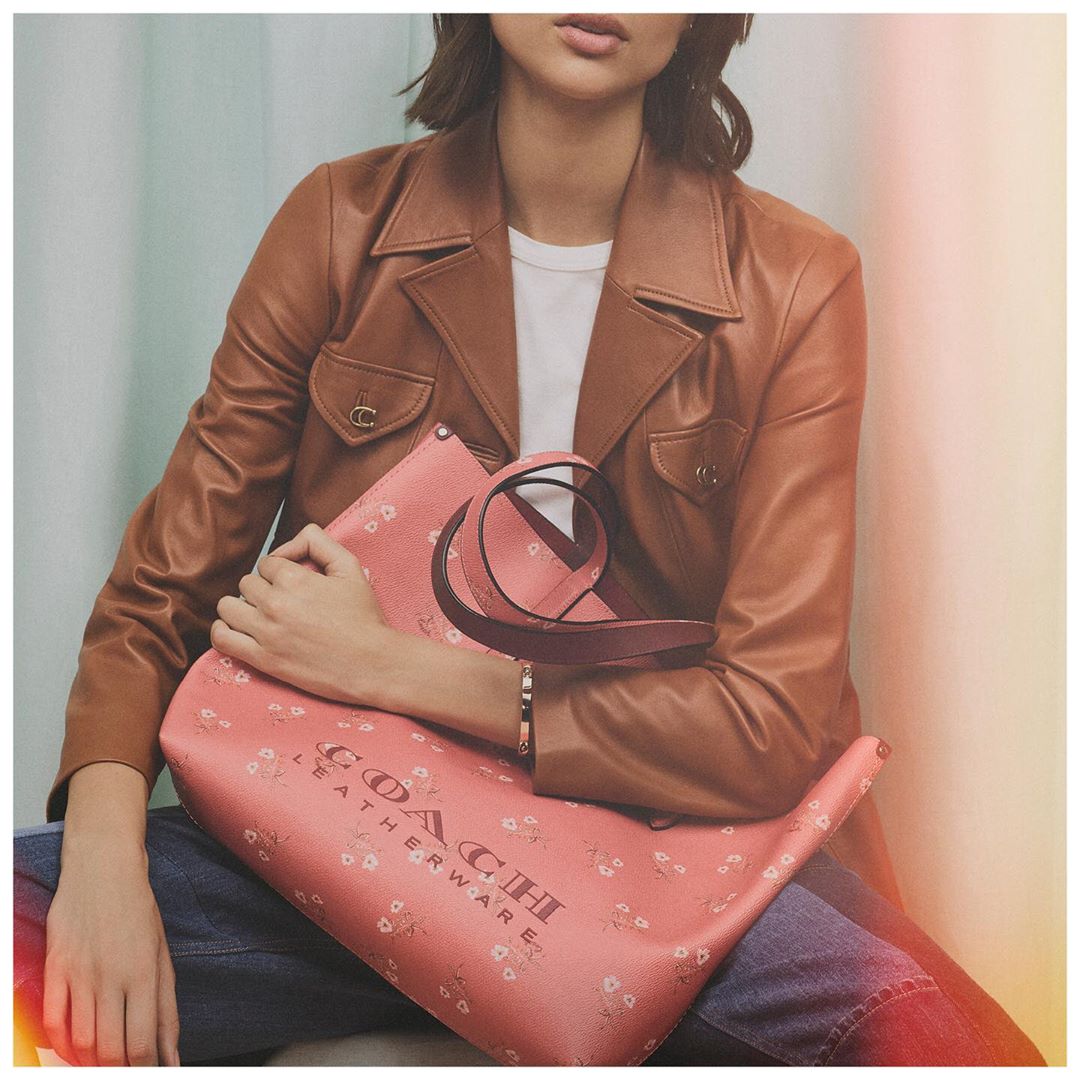 🌸s that last. From our #MothersDay shop, the Highline Tote in a delicate floral print. #CoachNY