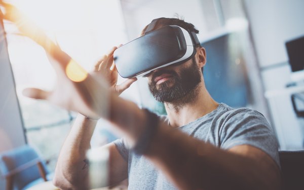 AR, VR Headset Shipments Projected To Grow 54% This Year 04/01/2019 – MediaPost Communications