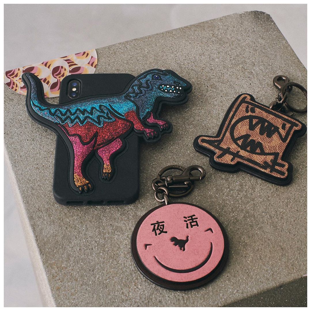 How do you Rexy? #CoachShanghai #RexyTheCoachDino #CoachNY