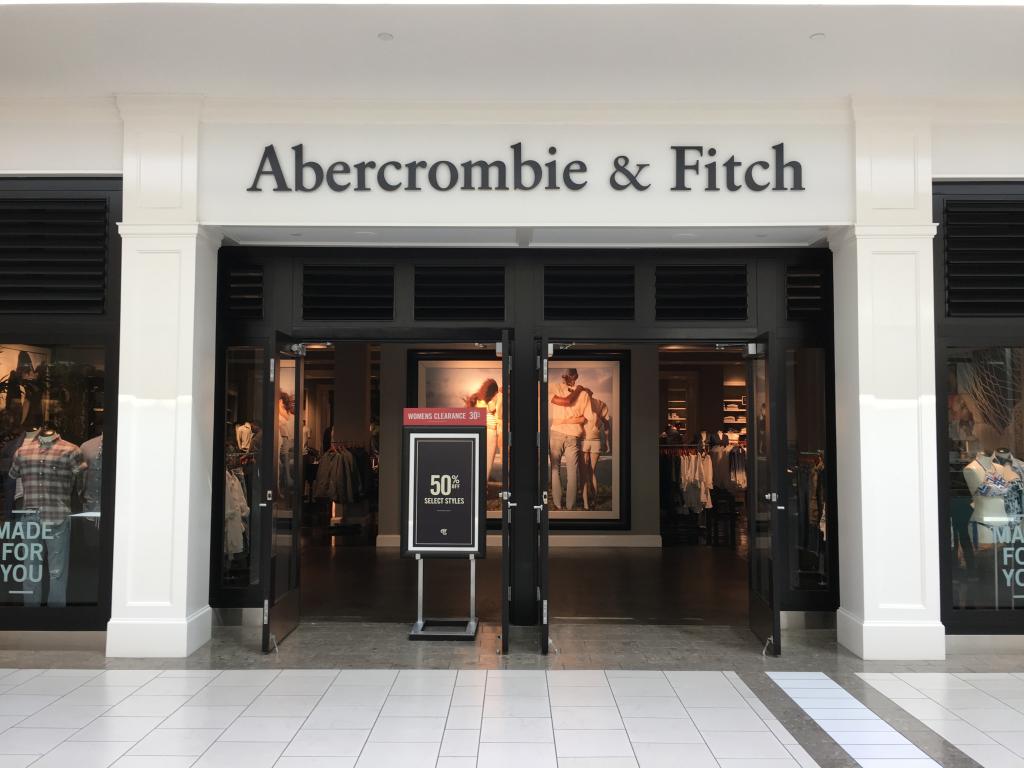 Abercrombie & Fitch getting ready to launch in Parly 2
