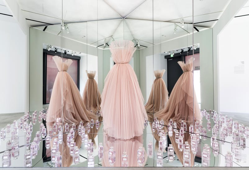 Christian Dior Opens Shanghai Exhibition “Miss Dior: Love N’ Roses”