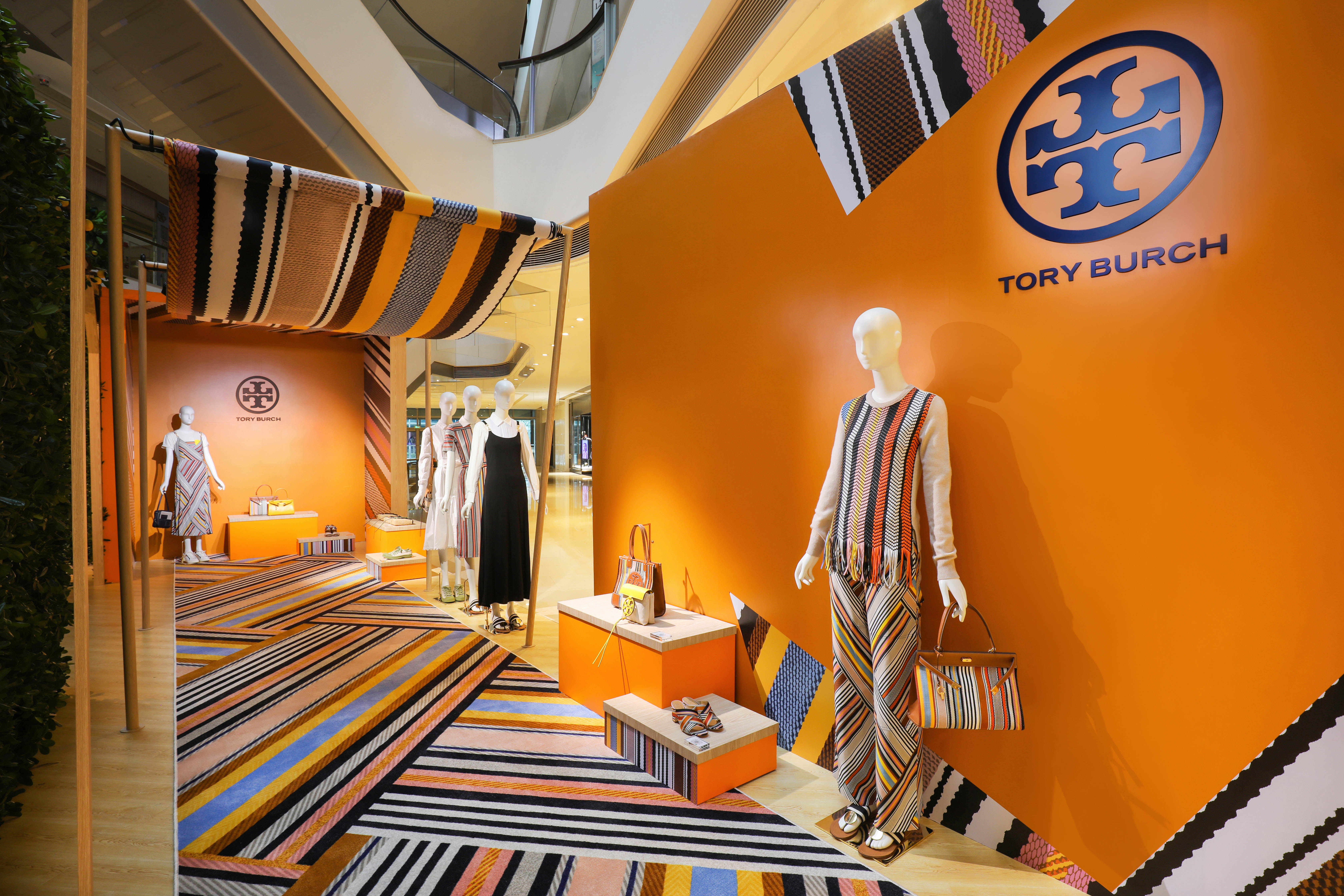 Tory Burch Opens Online Flagship on Tmall, Offers Valentine’s Day Capsule