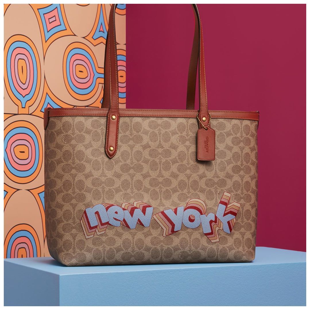 Based in California, graphic artist @Tyler_Spangler chose NYC as inspiration for his custom Signature Central Tote, which pops with color and energy. The creative, who considers Pop and Dada big influences in his work, describes his approach as: “Rainbow-Flavored Popsicle.” Yum. #CoachCreate #CoachNY . . . You’re invited to The Art of Signature Pop-Up in NYC. An interactive experience with free product customization by creatives, daily entertainment and sweet treats. Plus, if you’re a @Visa_Us card holder you’ll receive a gift with purchase while supplies last. The Plaza at Hudson Yards, 10AM – 8PM Monday – Saturday, 10AM – 7PM Sunday, Until July 17th. C you there!
