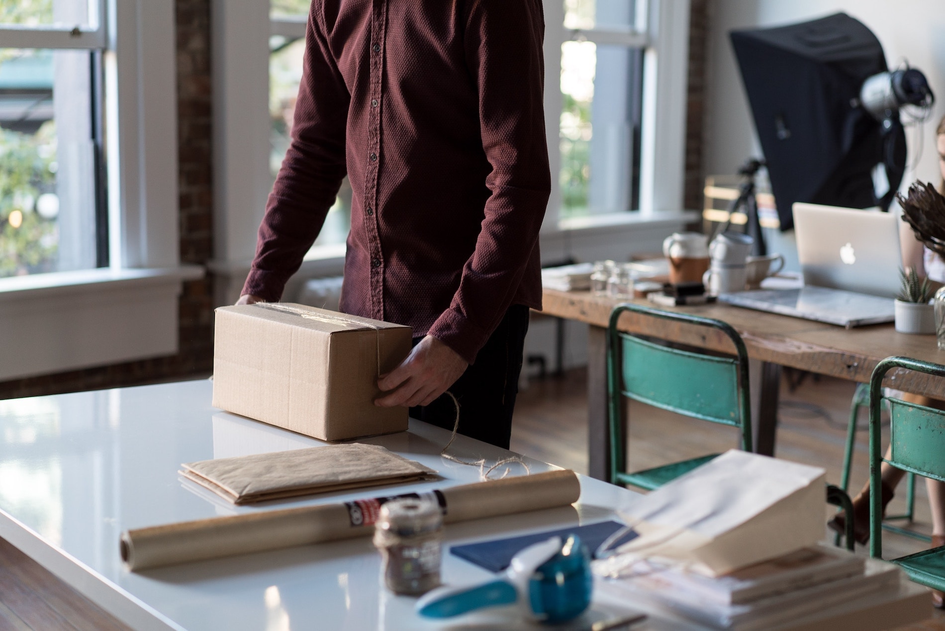 Sustainable Shipping: 8 Eco-Friendly Holiday Shipping Tips