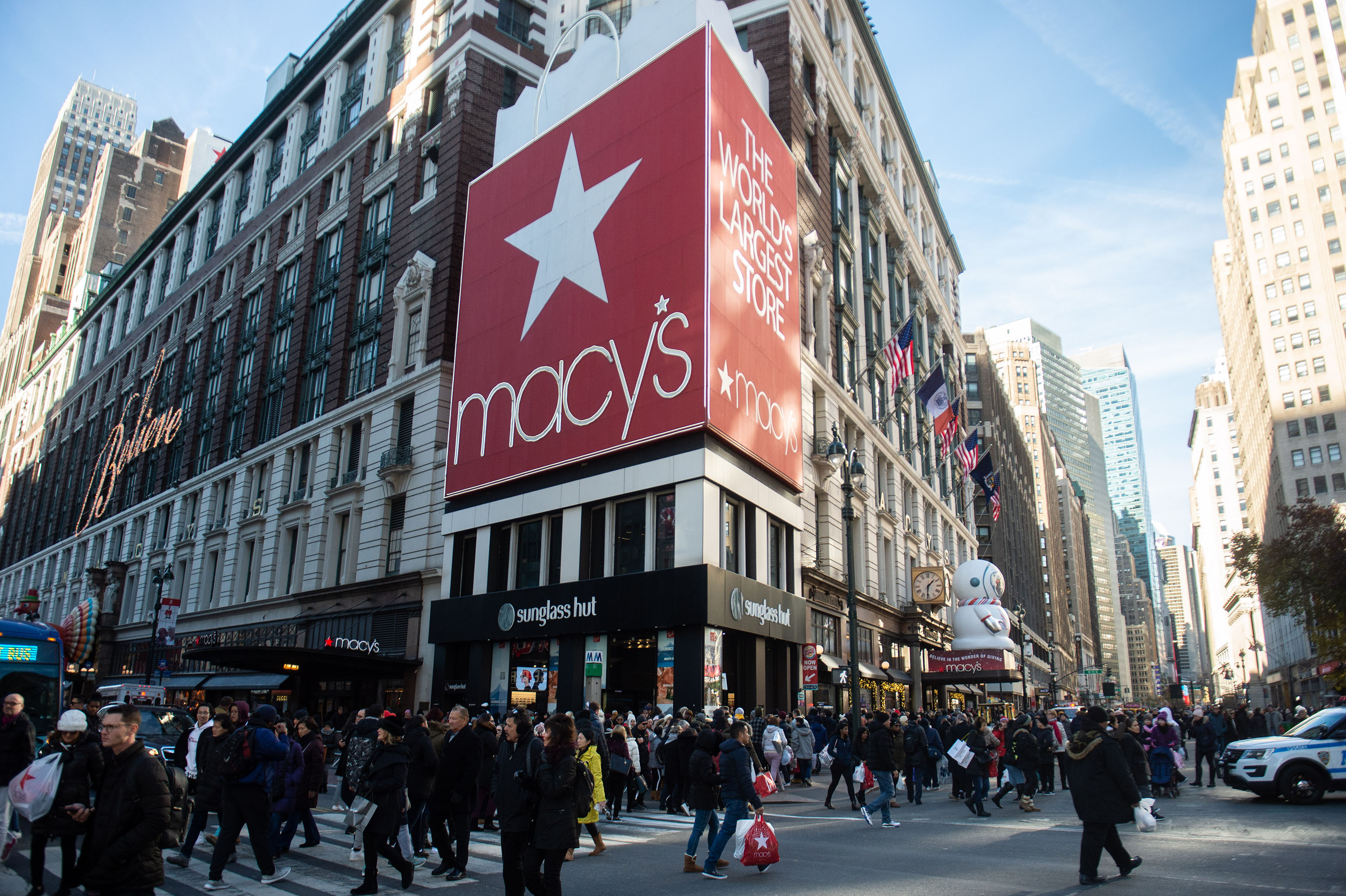 Verizon Media, Macy’s Partner on AR Ads