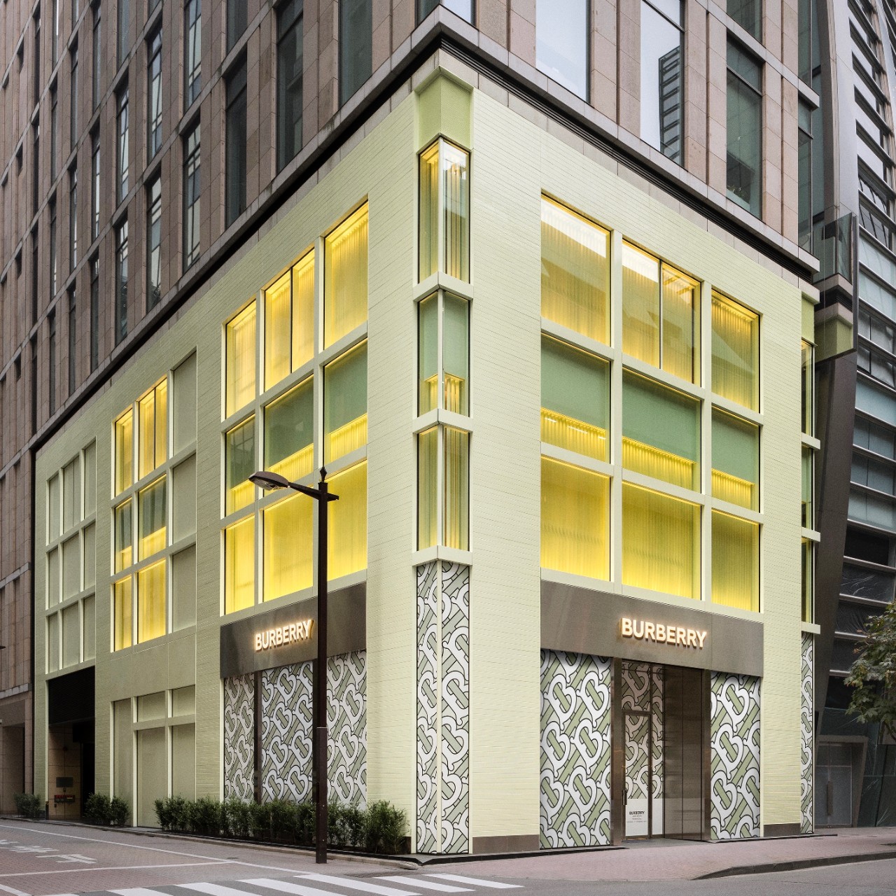 BURBERRY STRENGTHENS PRESENCE IN JAPAN WITH FLAGSHIP STORE IN GINZA, TOKYO
