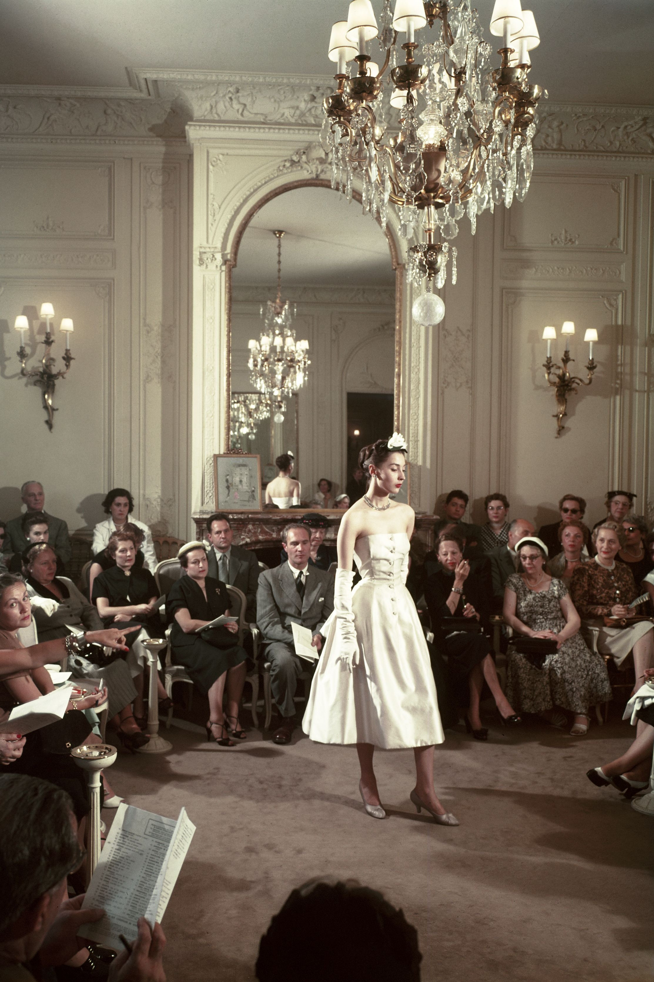 J’adore Dior! Watch the Premiere of the 1949 documentary ‘Haute Couture’