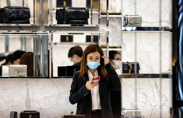 How Should Fashion Entrants to China Approach COVID-19 Rebound?