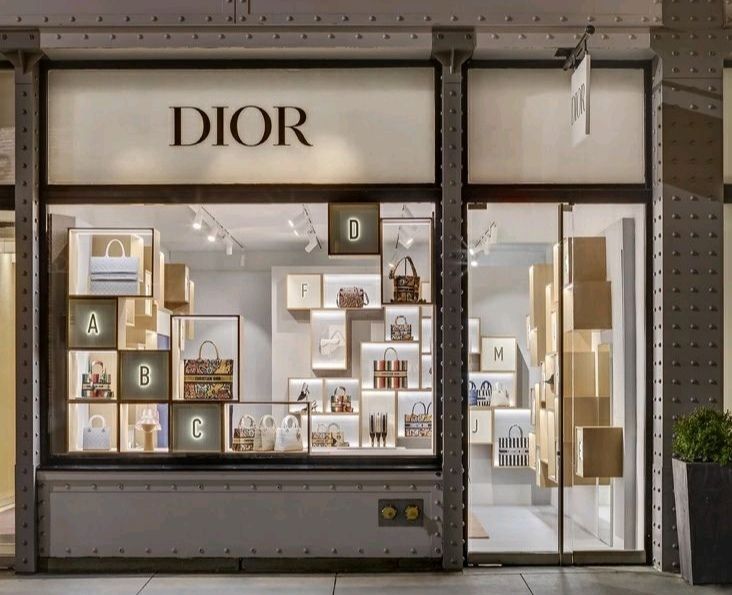 DIOR opens in Soho New York a pop-up dedicated to personalization