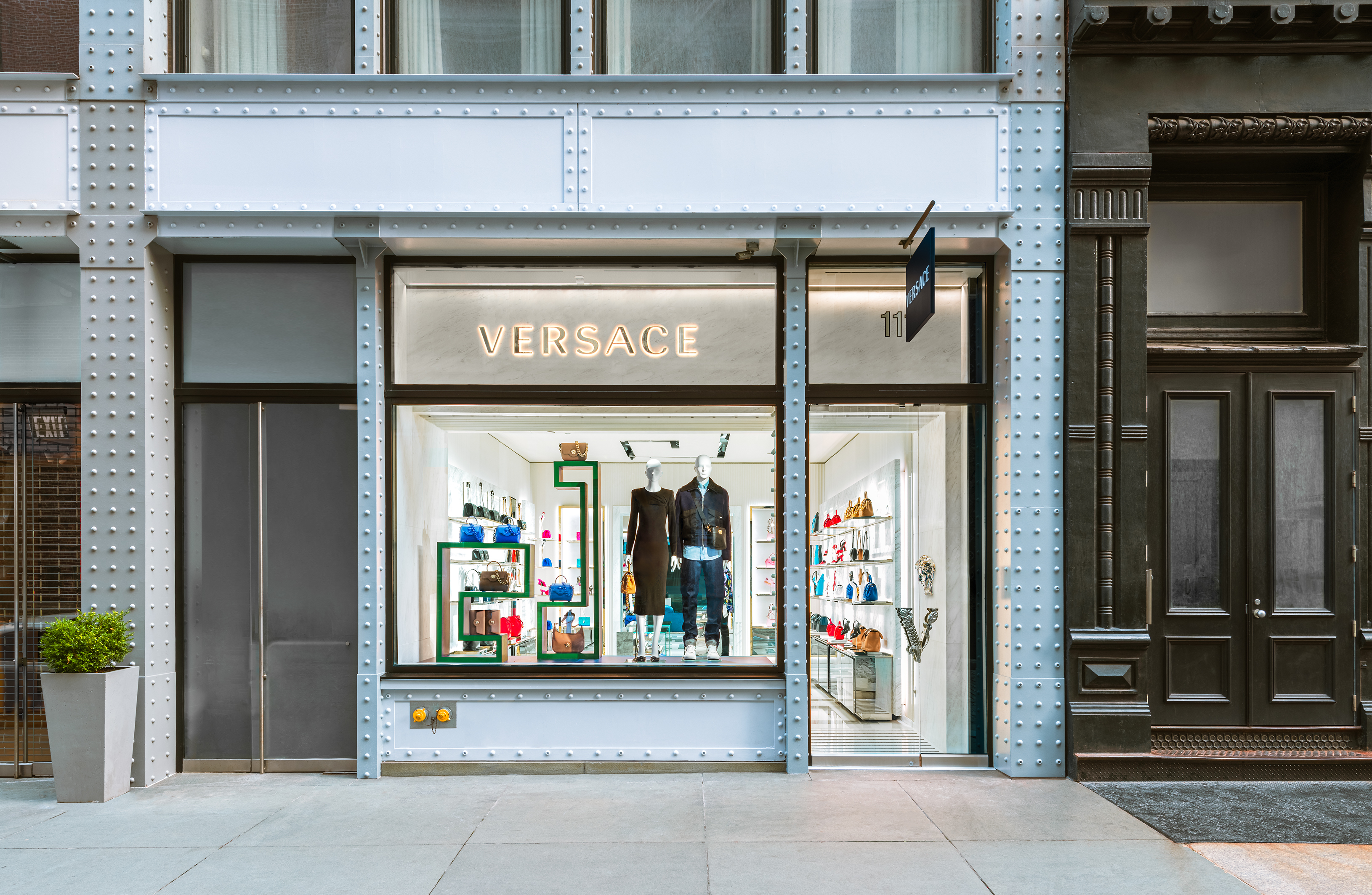 Versace Makes Retail Push in the U.S.