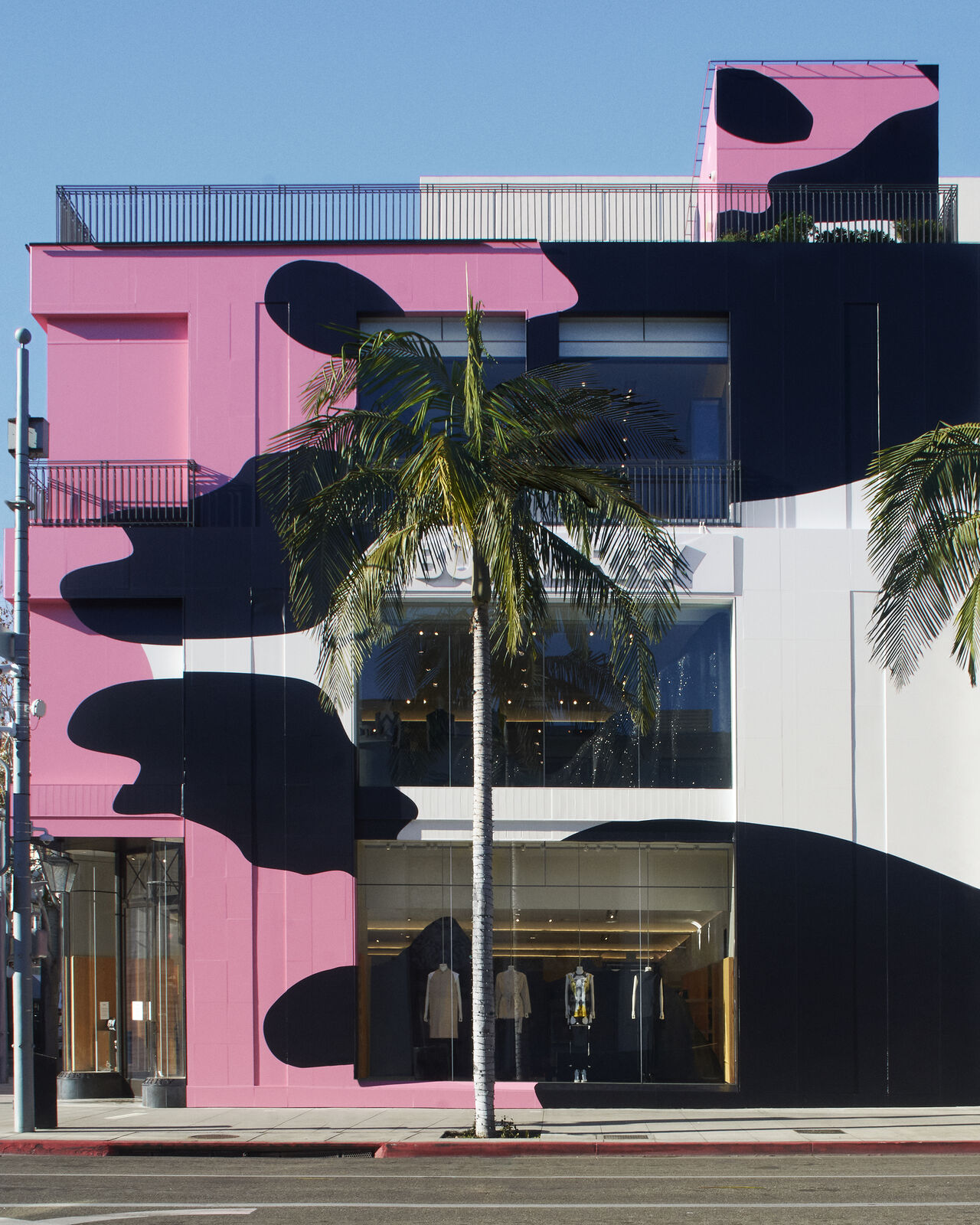 Burberry Augmented Reality on Rodeo Drive