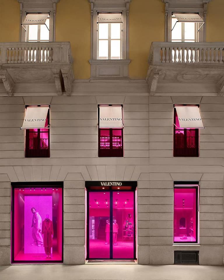 Valentino’ #ValentinoPinkPPCollection takes over stores worldwide