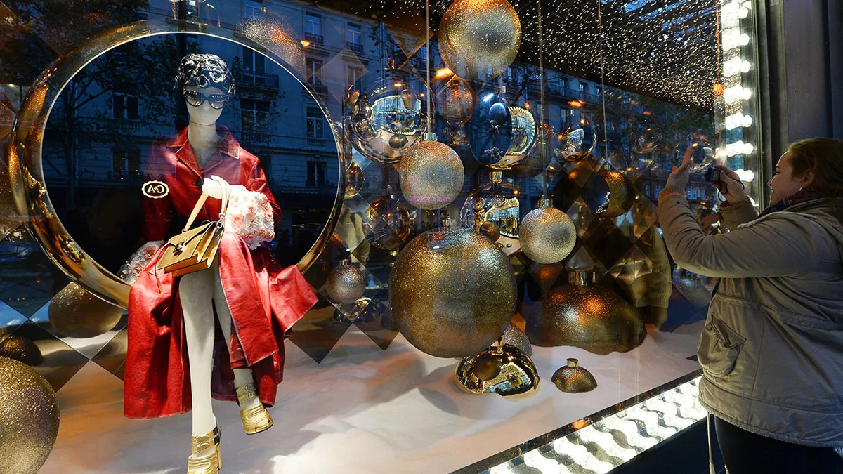 A global economic crisis tees up the holiday seaso
