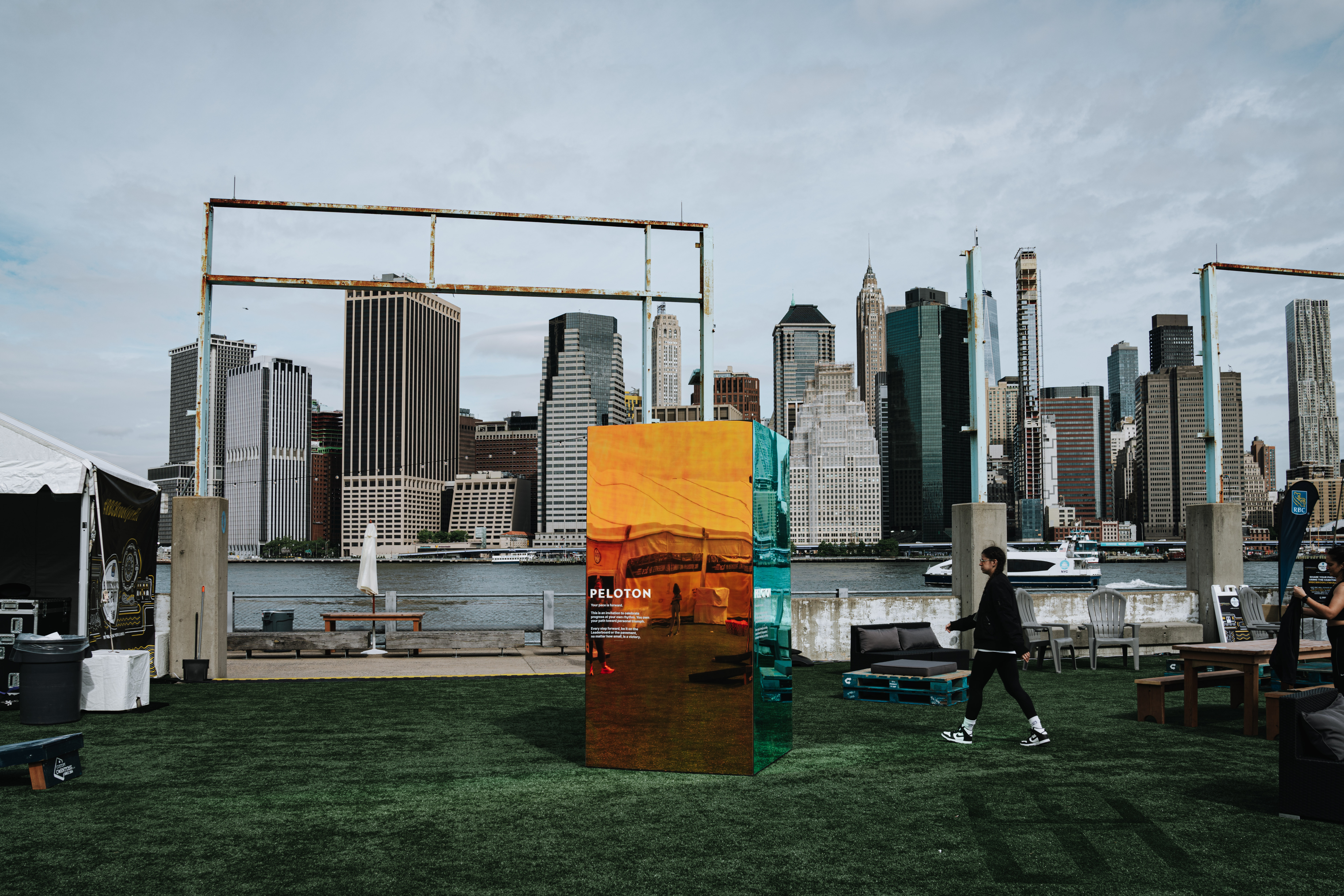 Peloton Unveils Chromatic Mirror Installation in New York City: A Celebration of Individual Fitness Journeys