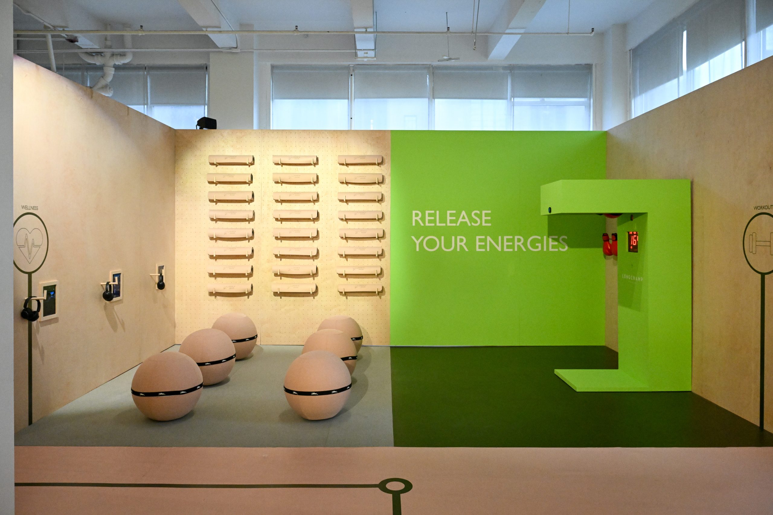 Longchamp’s Fall-Winter ’24 Collection Energizes New York City