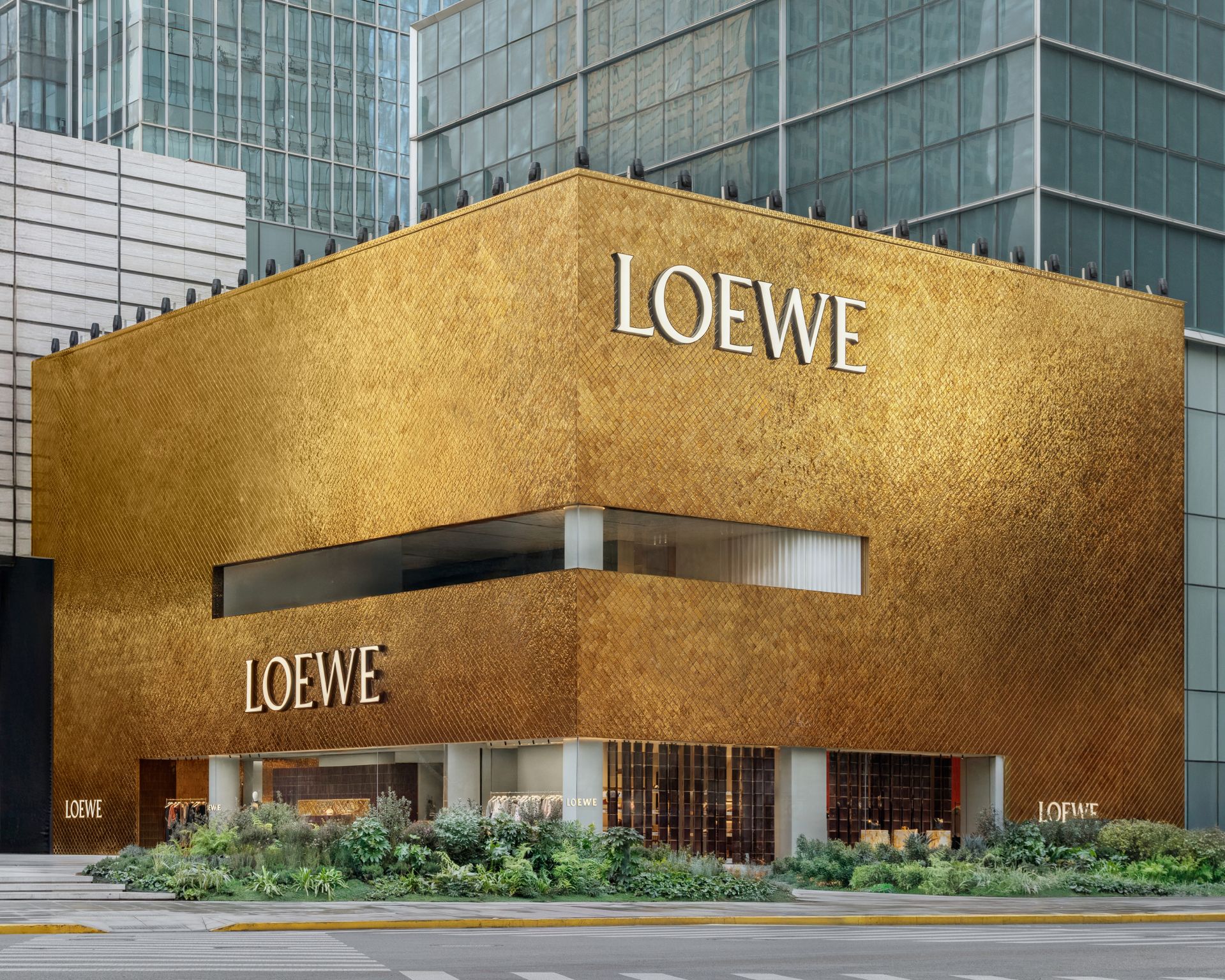 From Spain to Shanghai: The Golden Façade of CASA LOEWE