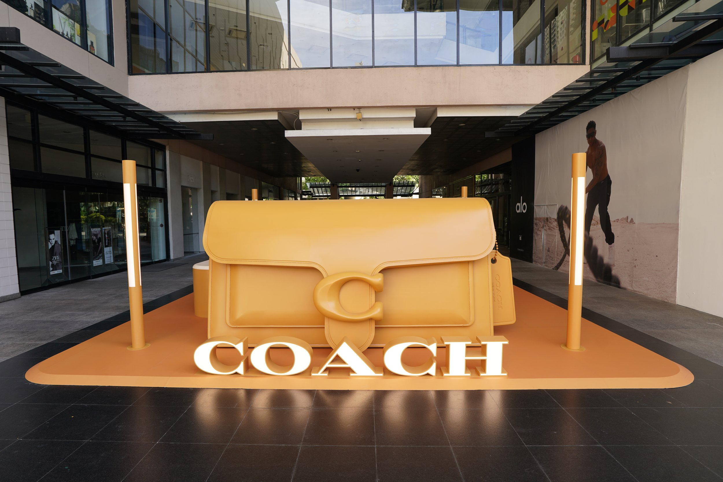 Coach Brings the Tabby Shop Pop-Up to Greenbelt 5, Celebrating the “Colorful World” Spring Collection