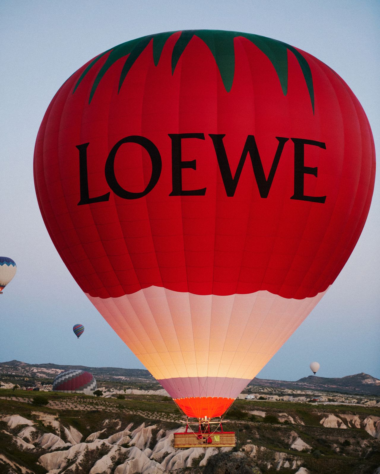 Loewe Takes Flight: The Tomato Balloon That’s Taking Over the Skies