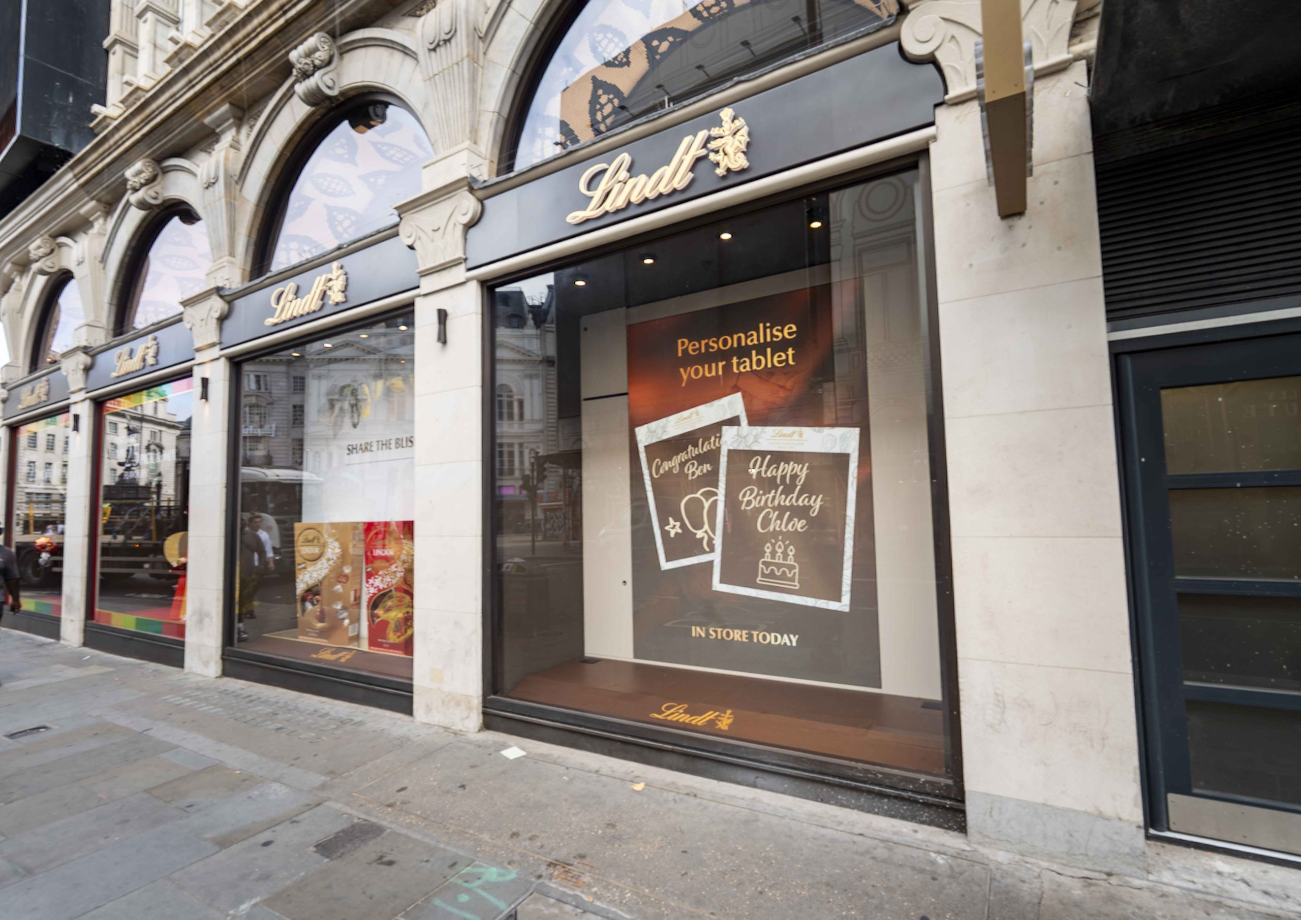 First Impression – Audiovisual Integration for Immersive Retail Environments