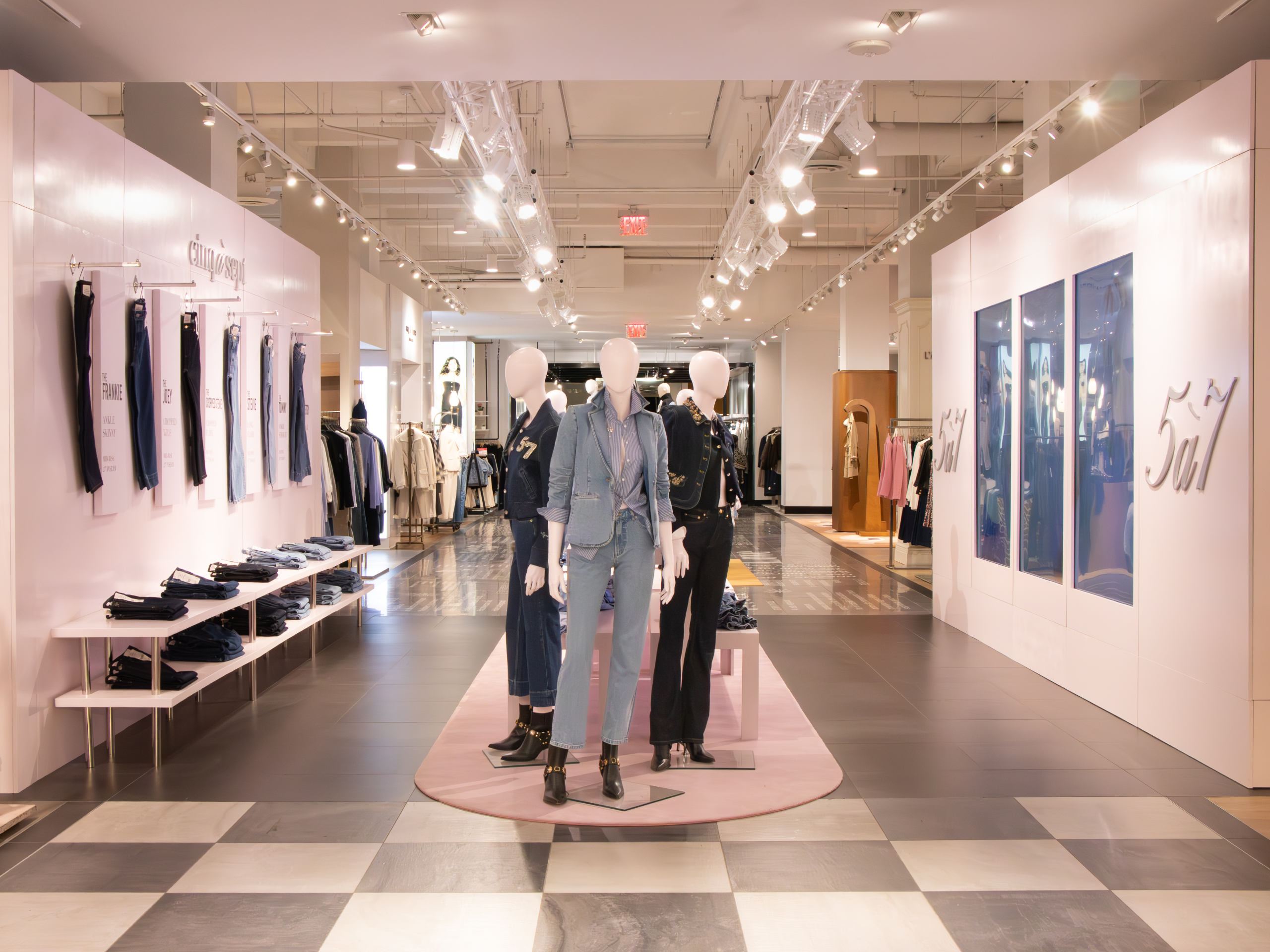 Cinq à Sept Pops Up in New York with an Elegant Retail Moment by Space NY